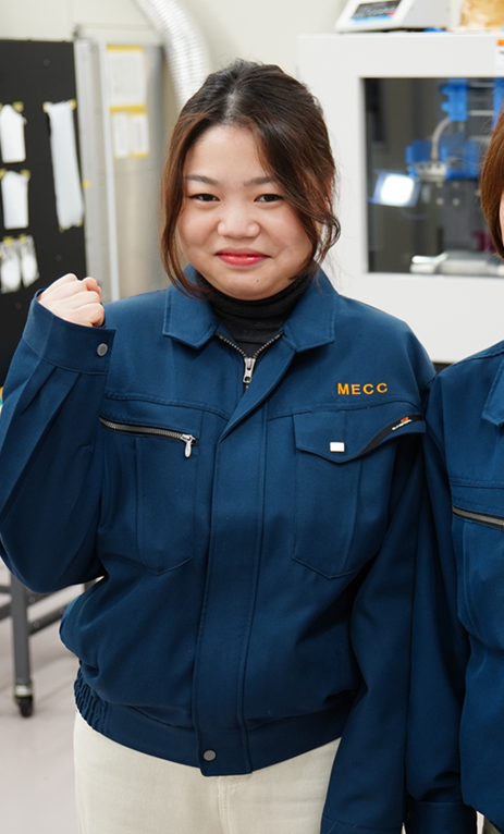 新しい営業スタッフをご紹介します。